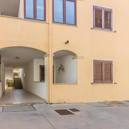 Bright Flat With Terrace & Private Parking!