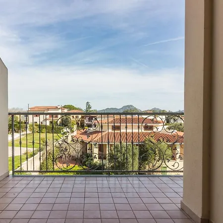 Bright Flat With Terrace & Private Parking! * Olbia